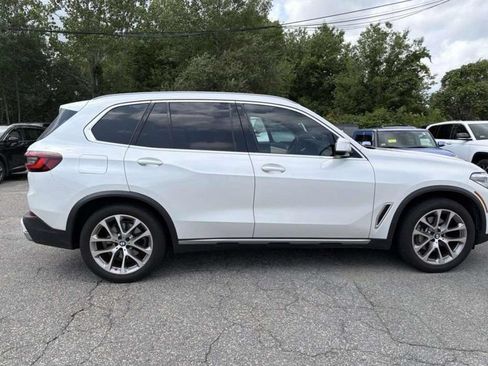 Used 2021 BMW X5 xDrive40i w/ Parking Assistance Package AWD/4WD image 2