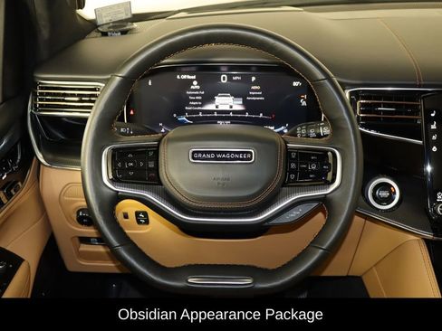 Used 2025 Jeep Grand Wagoneer L Series III w/ Rear Seat Video Group 1 AWD/4WD image 7