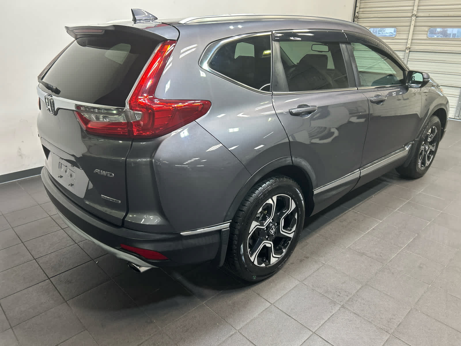 Used 2017 Honda CR-V Touring image 3