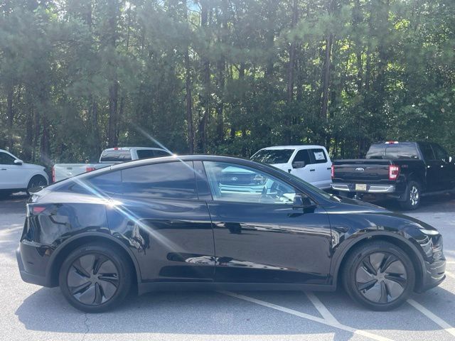 Used 2026 Tesla Model Y 2WD image 4