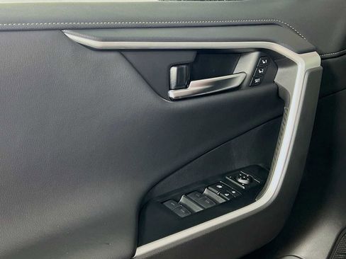 New 2025 Toyota RAV4 Limited image 17