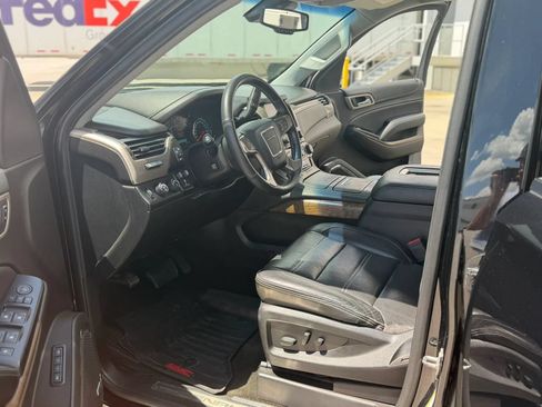 Used 2018 GMC Yukon XL Denali w/ Open Road Package AWD/4WD image 20