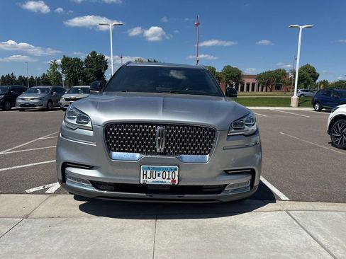 Used 2020 Lincoln Aviator Reserve w/ Equipment Group 202A AWD/4WD image 2