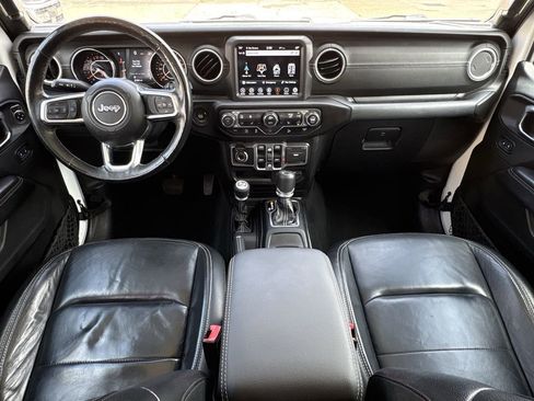 Used 2018 Jeep Wrangler Unlimited Sahara AWD/4WD image 25