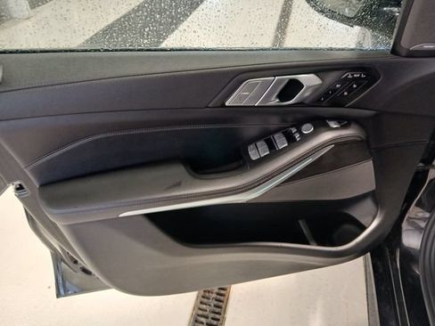 Used 2022 BMW X7 M50i w/ Luxury Seating Package AWD/4WD image 15