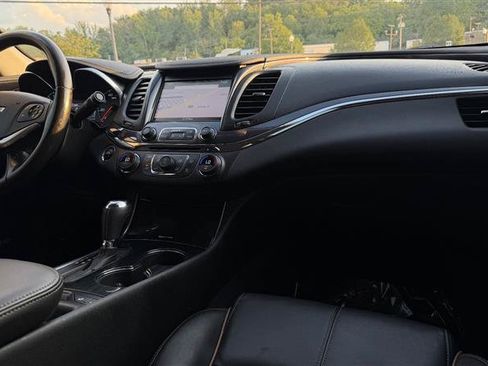 Used 2018 Chevrolet Impala Premier FWD image 34