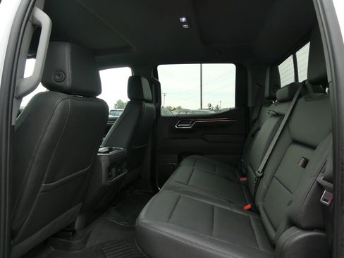 Certified 2024 Chevrolet Silverado 1500 LT Trail Boss w/ Convenience Package II image 17