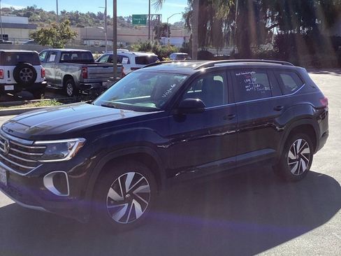 Used 2024 Volkswagen Atlas SE image 5