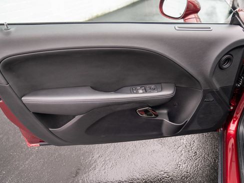 Used 2019 Dodge Challenger SRT Hellcat Redeye RWD image 12