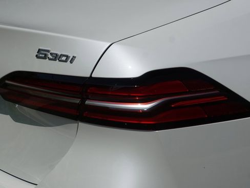 New 2025 BMW 530i image 7
