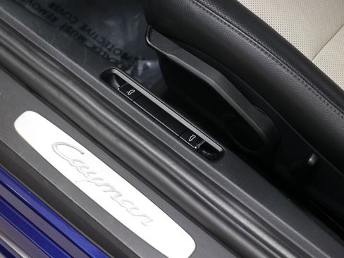 Used 2021 Porsche 718 Cayman RWD image 15