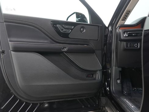 Used 2024 Lincoln Aviator Reserve w/ Equipment Group 201A image 21