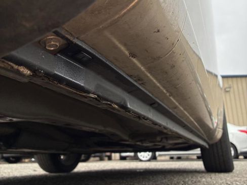 Used 2013 Chrysler 200 Limited image 28