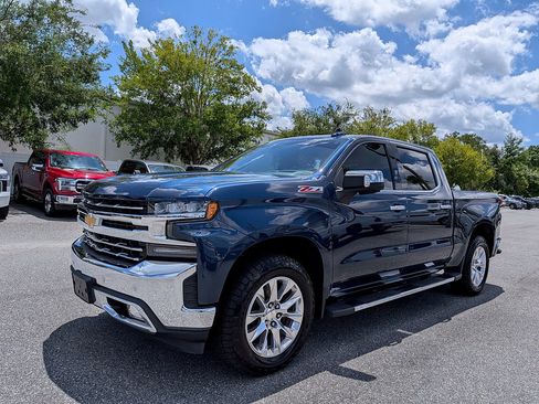 Certified 2019 Chevrolet Silverado 1500 LTZ w/ LTZ Premium Package AWD/4WD image 7