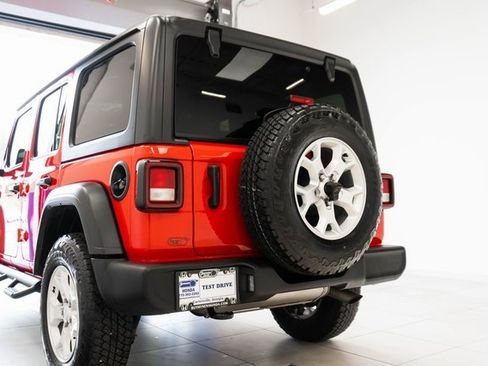 Used 2021 Jeep Wrangler Unlimited Islander image 10
