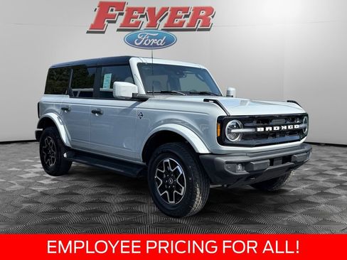 New 2026 Ford Bronco Outer Banks AWD/4WD image 3