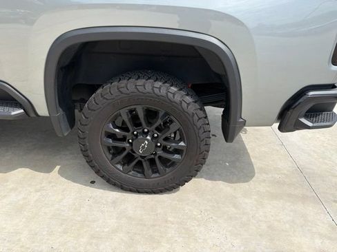 Used 2025 Chevrolet Silverado 2500 LT w/ Trail Boss Package AWD/4WD image 21