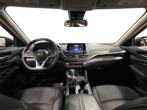 Used 2025 Nissan Altima 2.5 SV image 39