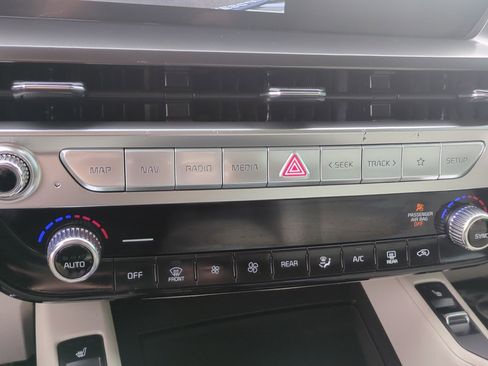 Used 2024 Kia Telluride S w/ S Sunroof Package image 27