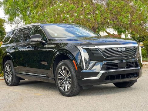 New 2026 Cadillac Escalade IQL Luxury image 5