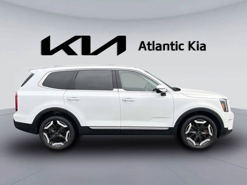 Certified 2023 Kia Telluride S w/ S Sunroof Package FWD image 5