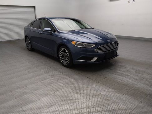 Used 2018 Ford Fusion SE w/ Fusion SE Technology Package FWD image 13