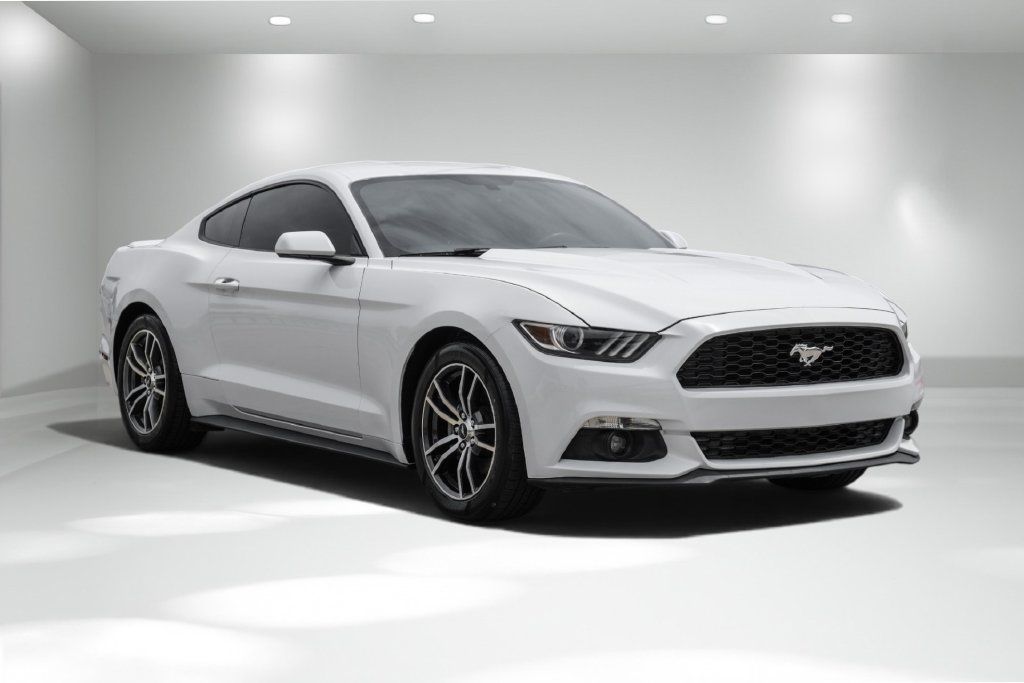 Used 2016 Ford Mustang Coupe RWD image 7