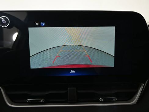 New 2026 Chevrolet Equinox LT w/ Convenience Package II image 27