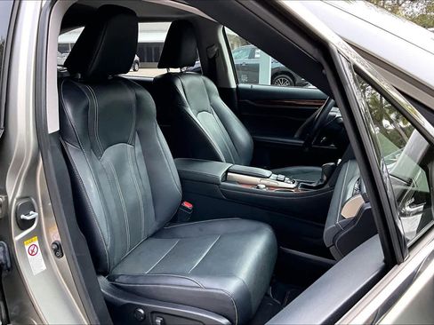 Used 2018 Lexus RX 350L image 8