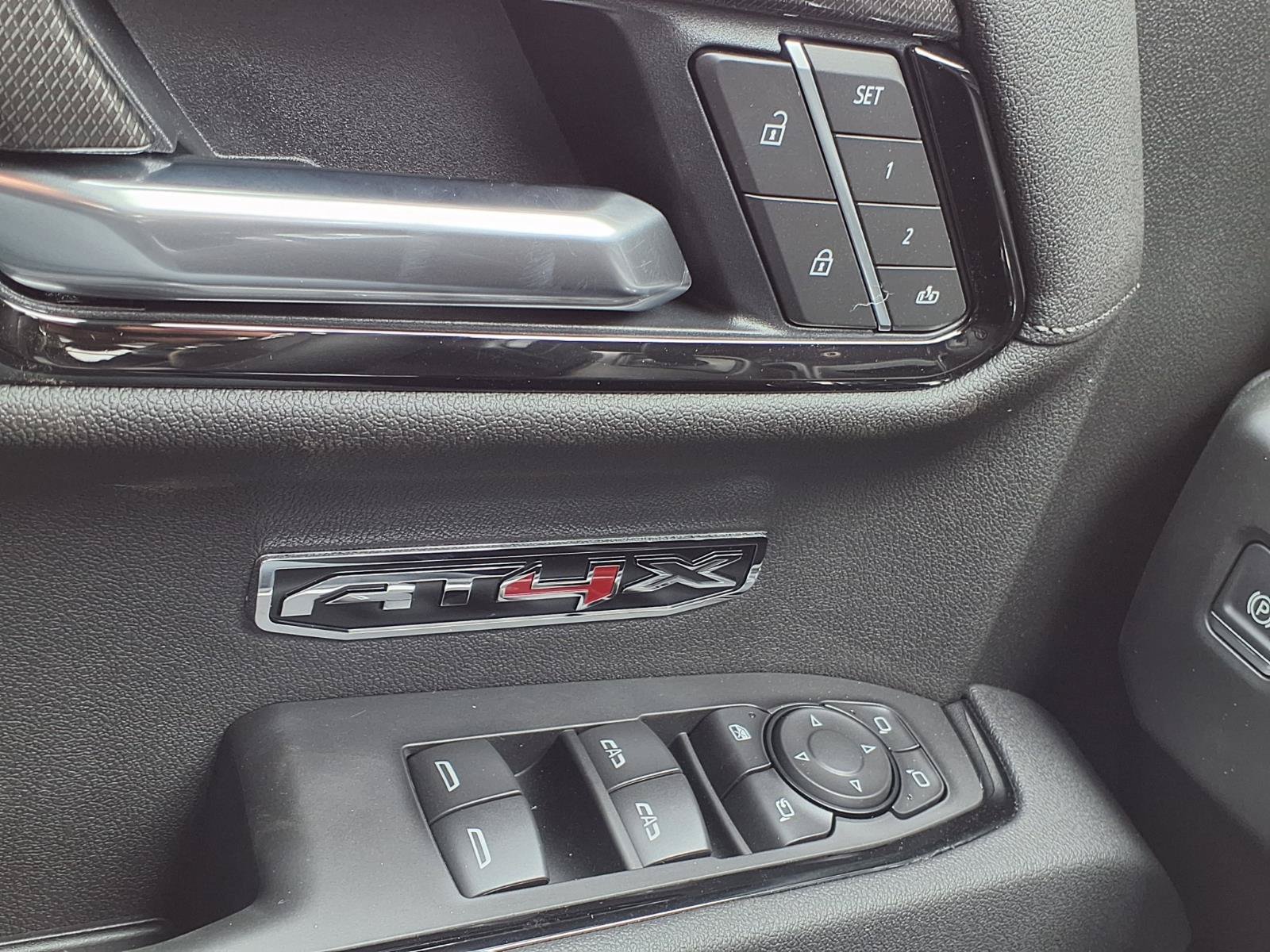 New 2026 GMC Sierra 1500 AT4 w/ AT4 Premium Package AWD/4WD image 17