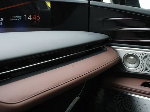 New 2026 Lincoln Nautilus Reserve image 21