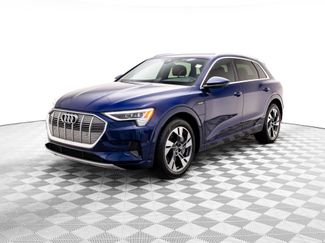 Used 2022 Audi e-tron Premium Plus w/ Premium Plus Package video 3