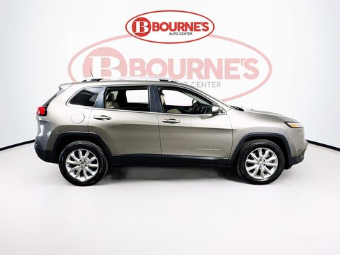 Used 2016 Jeep Cherokee Limited w/ Luxury Group image 12