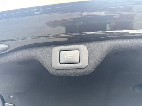 Used 2019 Lexus ES 300h w/ Accessory Package 2 FWD image 19