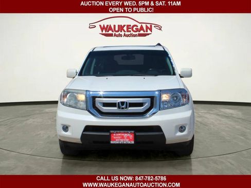 Used 2011 Honda Pilot Touring image 3