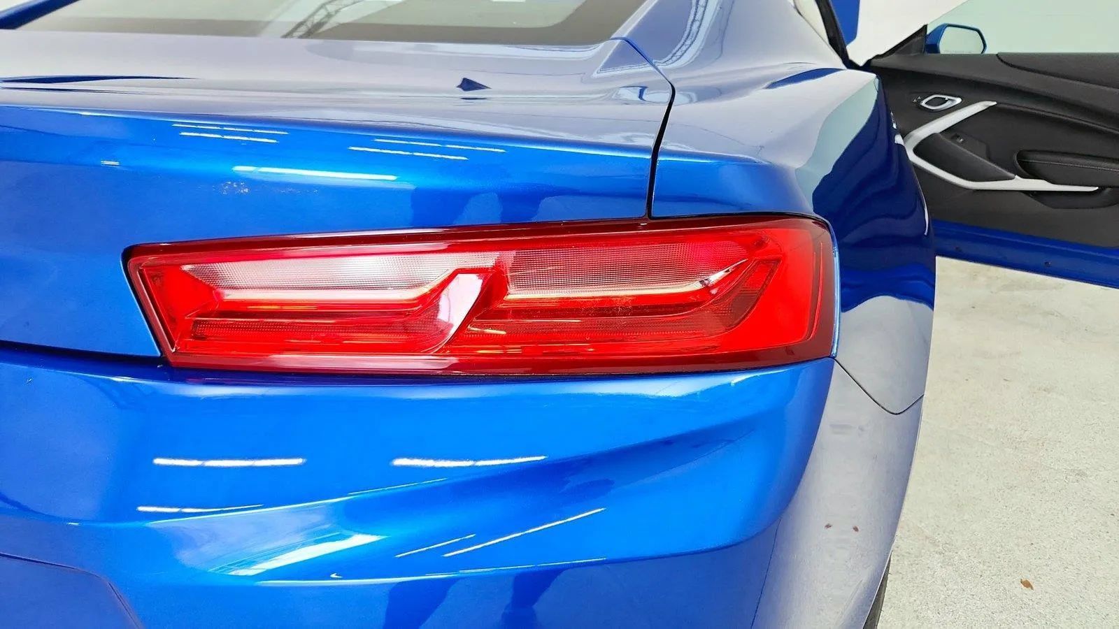 Used 2017 Chevrolet Camaro LT w/ Technology Package RWD image 31