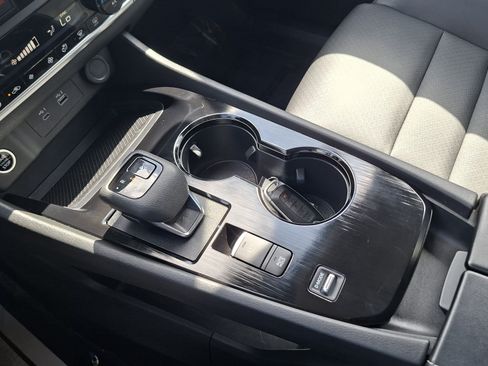 Used 2023 Nissan Rogue SV w/ SV Premium B Package FWD image 16
