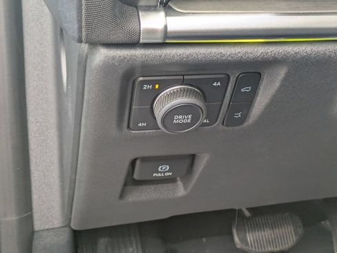 Used 2025 Ford Expedition Platinum AWD/4WD image 16