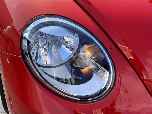 Used 2017 Volkswagen Beetle 1.8T SE image 27