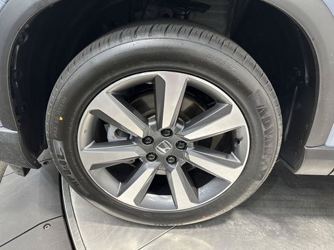 Certified 2024 Honda Pilot Elite image 9