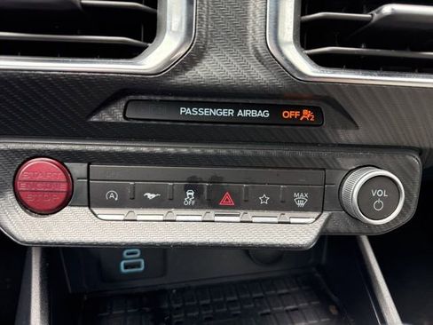 Used 2024 Ford Mustang Premium image 17