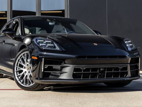 Certified 2026 Porsche Panamera 4 AWD/4WD image 9