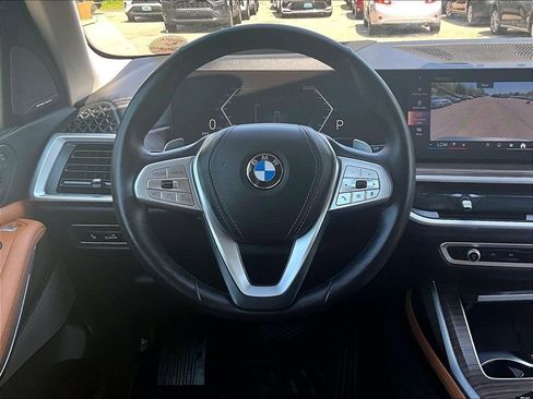 Used 2024 BMW X7 xDrive40i w/ Premium Package AWD/4WD image 18