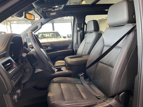 Used 2022 Chevrolet Tahoe LT w/ Luxury Package AWD/4WD image 17