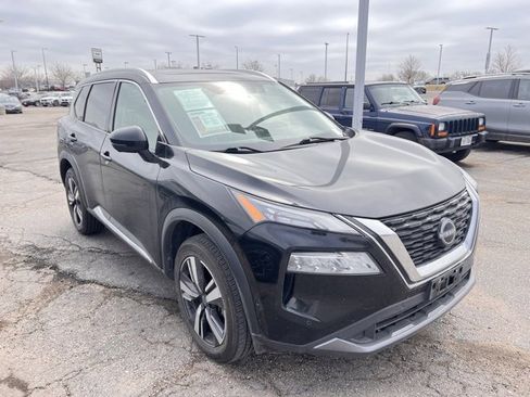 Used 2023 Nissan Rogue SL w/ SL Premium Package image 1