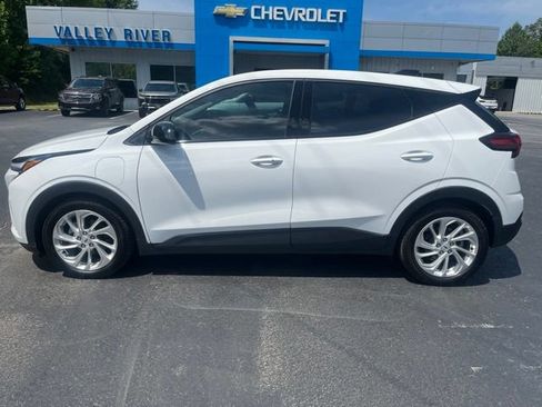 Used 2027 Chevrolet Bolt LT FWD image 7