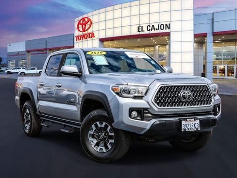 Certified 2019 Toyota Tacoma TRD Off-Road w/ TRD Premium Off Road Package RWD image 1