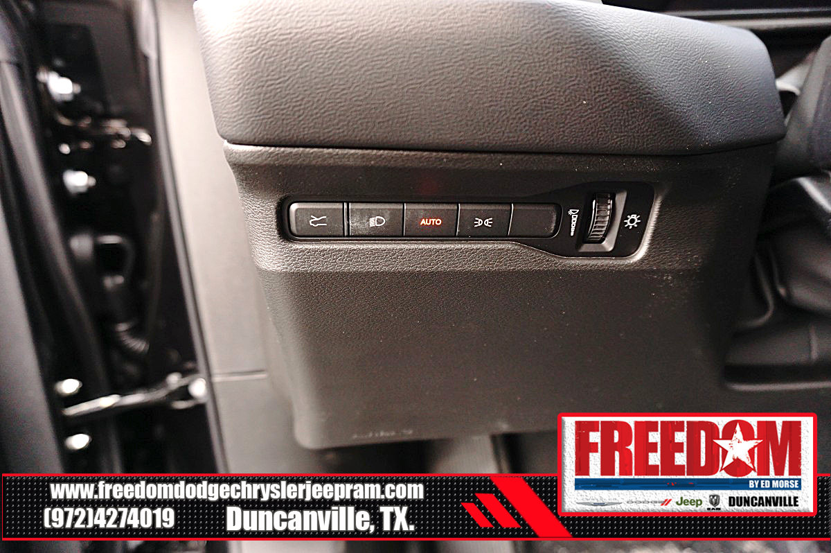 New 2026 Dodge Charger Scat Pack w/ Blacktop Package AWD/4WD image 24
