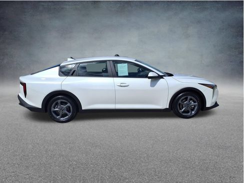 Used 2025 Kia K4 FWD image 9