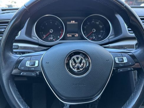 Used 2018 Volkswagen Passat 2.0T SE image 22